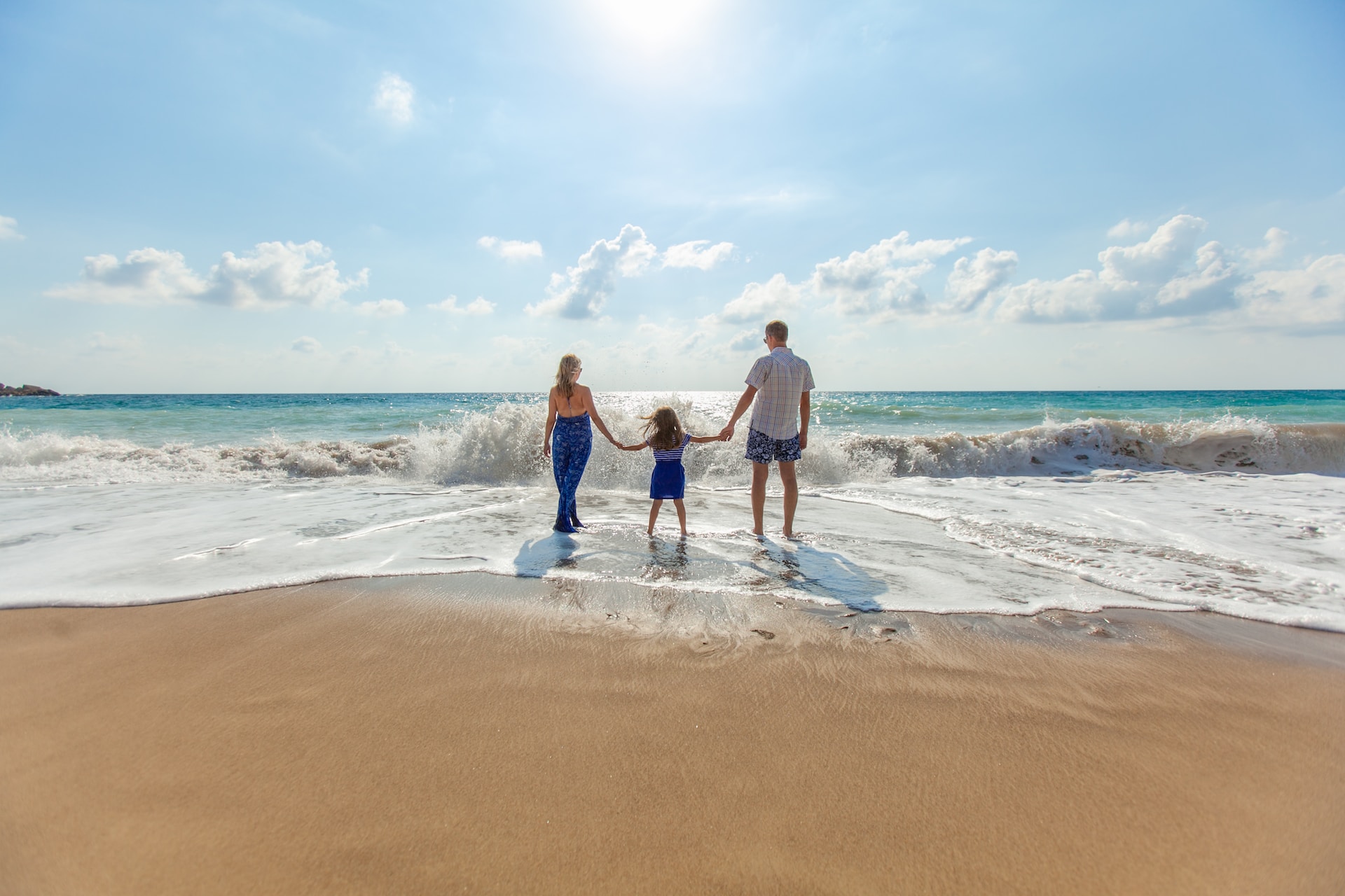 How to Plan a Perfect Beach Day with Your Family